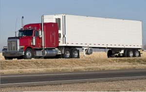 Read more about the article What are the Benefits of Buying a Semi Truck in Arizona